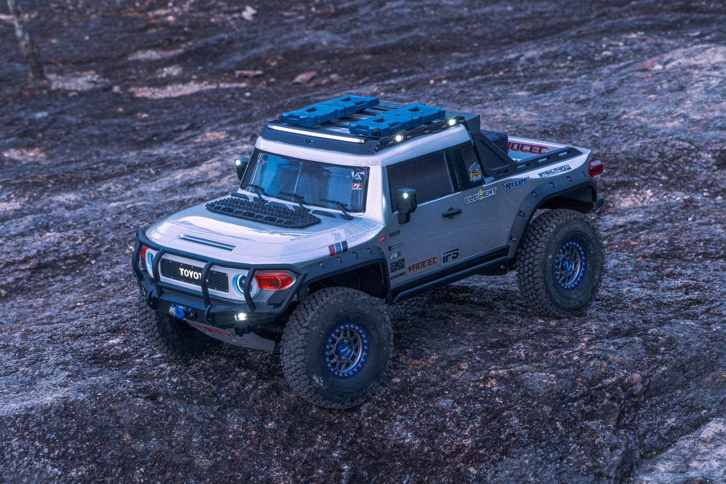 Enduro Utron LED Light bar Roof Rack